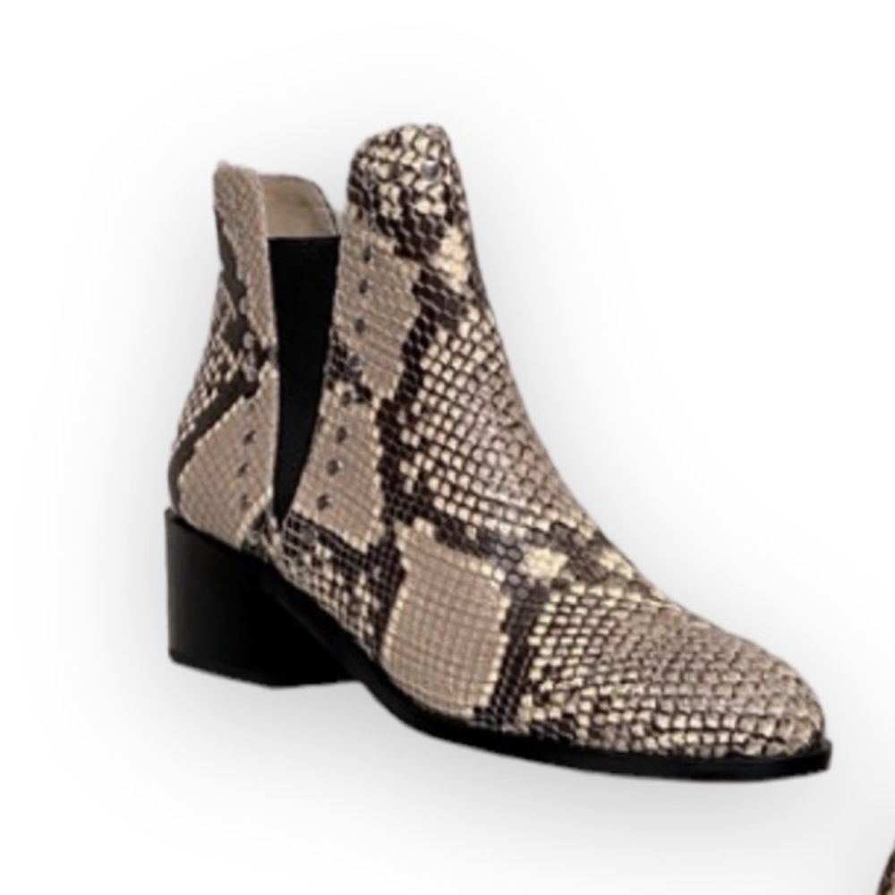 NWOT Steve Madden Snakeskin Booties with Silver Stud Accents 5